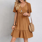 Robe Courte à Col V et Volants Fluide Décontractée