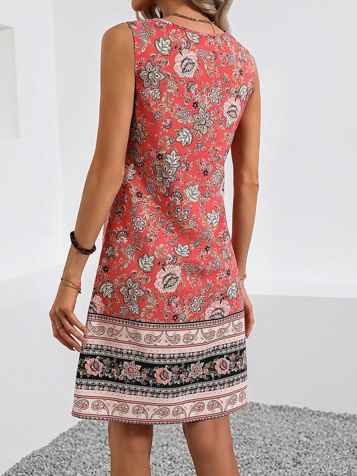 Robe Midi Fleurie Sans Manches Esprit Bohème