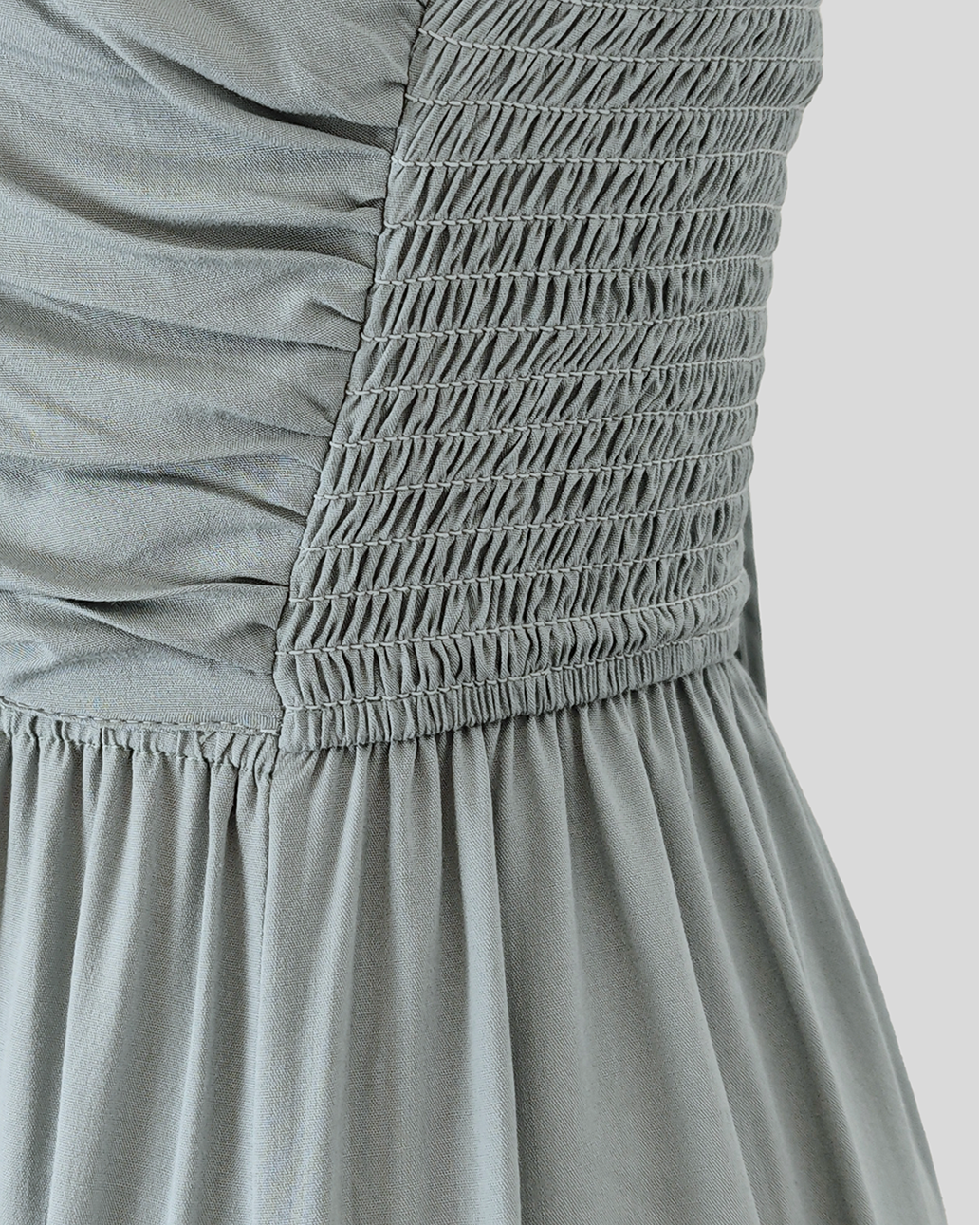 Robe Courte à Col Halter Estivale et Volants