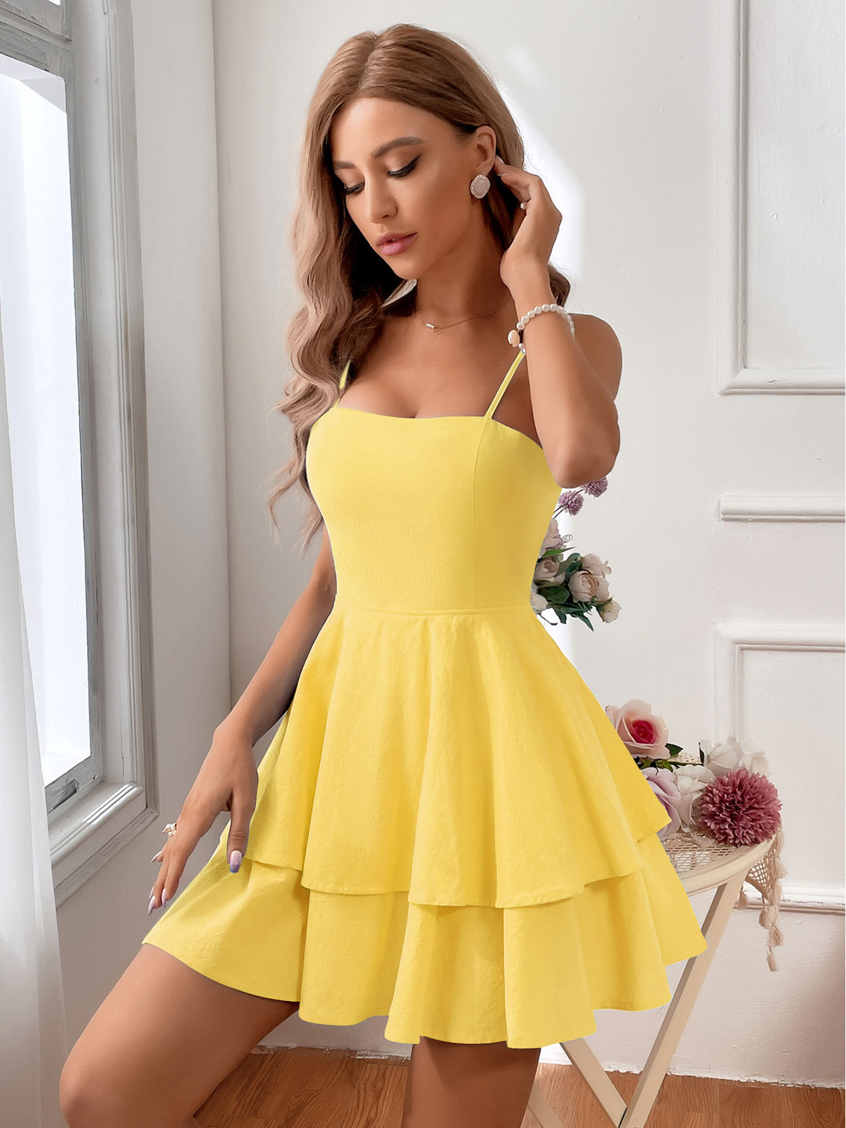 Robe Courte à Bretelles et Volants Esprit Estival