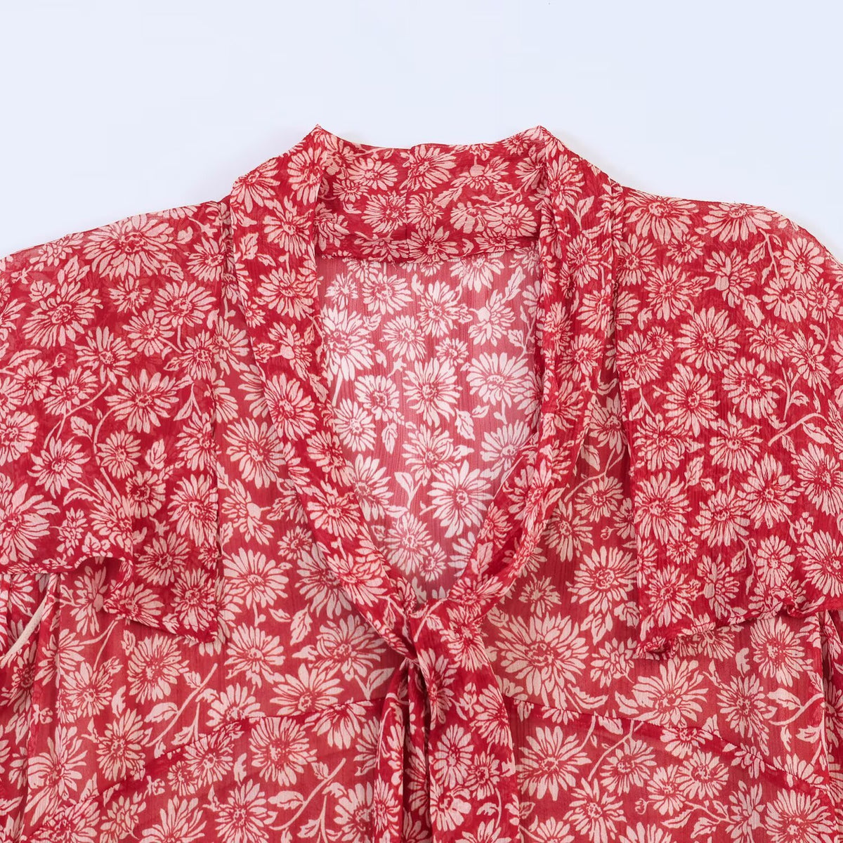 Robe Midi Fleurie Rouge à Col Noué Manches Volantées