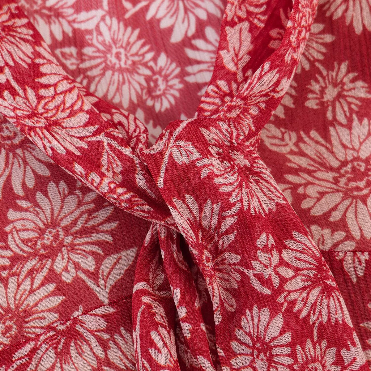 Robe Midi Fleurie Rouge à Col Noué Manches Volantées